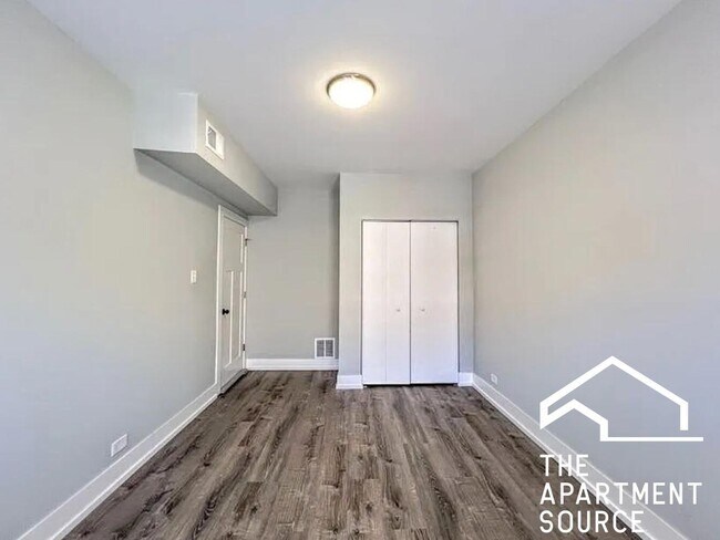 Foto del edificio - 1128 Maple Ave