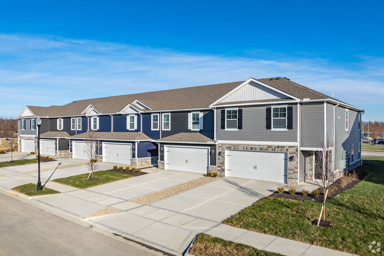 Primary Photo - Villas at Maplewood North 1