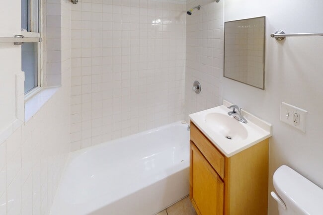 Interior Photo - Drexel Grand