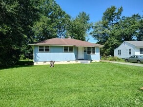 Building Photo - 2222 Briarfield Rd