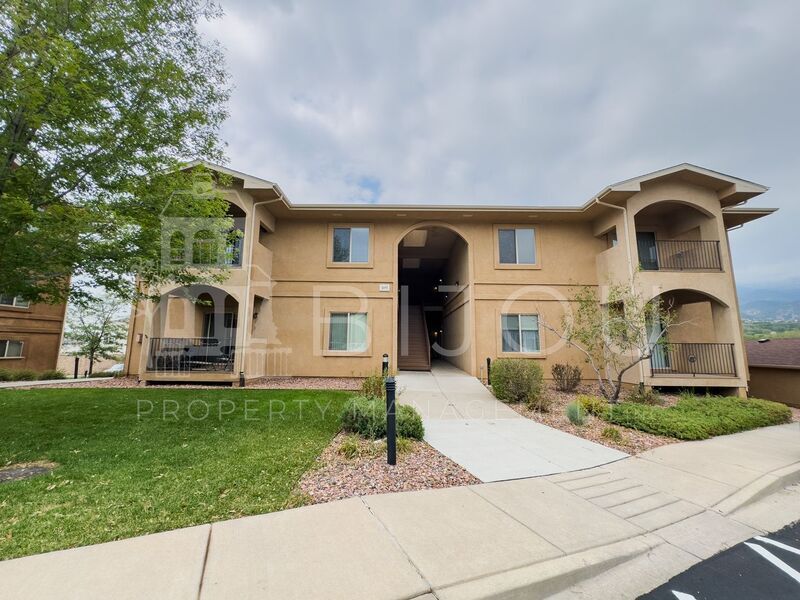 Photo - 1695 Little Bear Creek Pt.