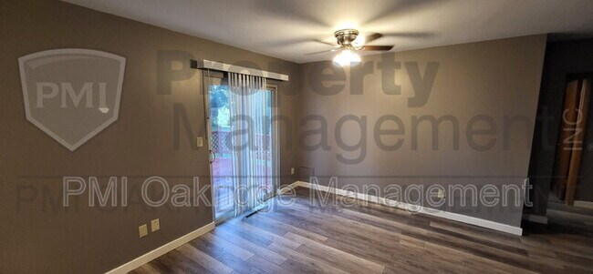 Foto del edificio - 425 Heather St