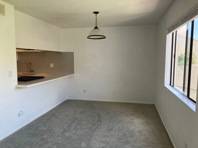 Building Photo - 6915 Quail Pl