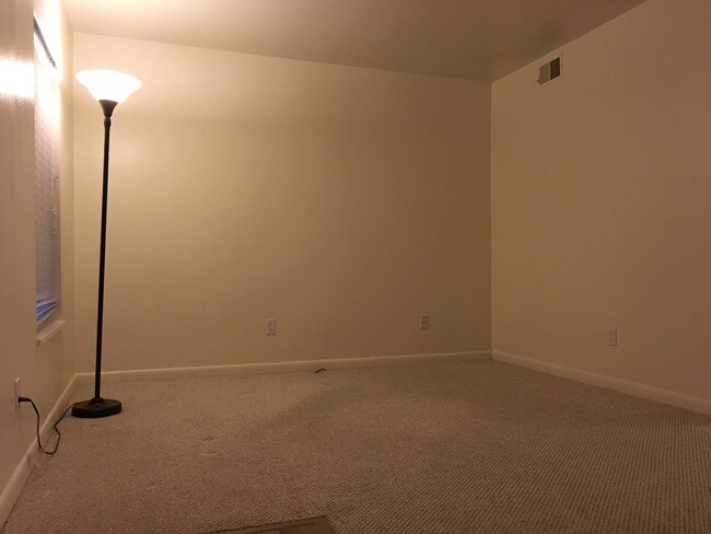 Building Photo - 1111 Maxwell Ave