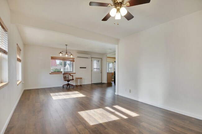 Building Photo - 4515 N 14th St