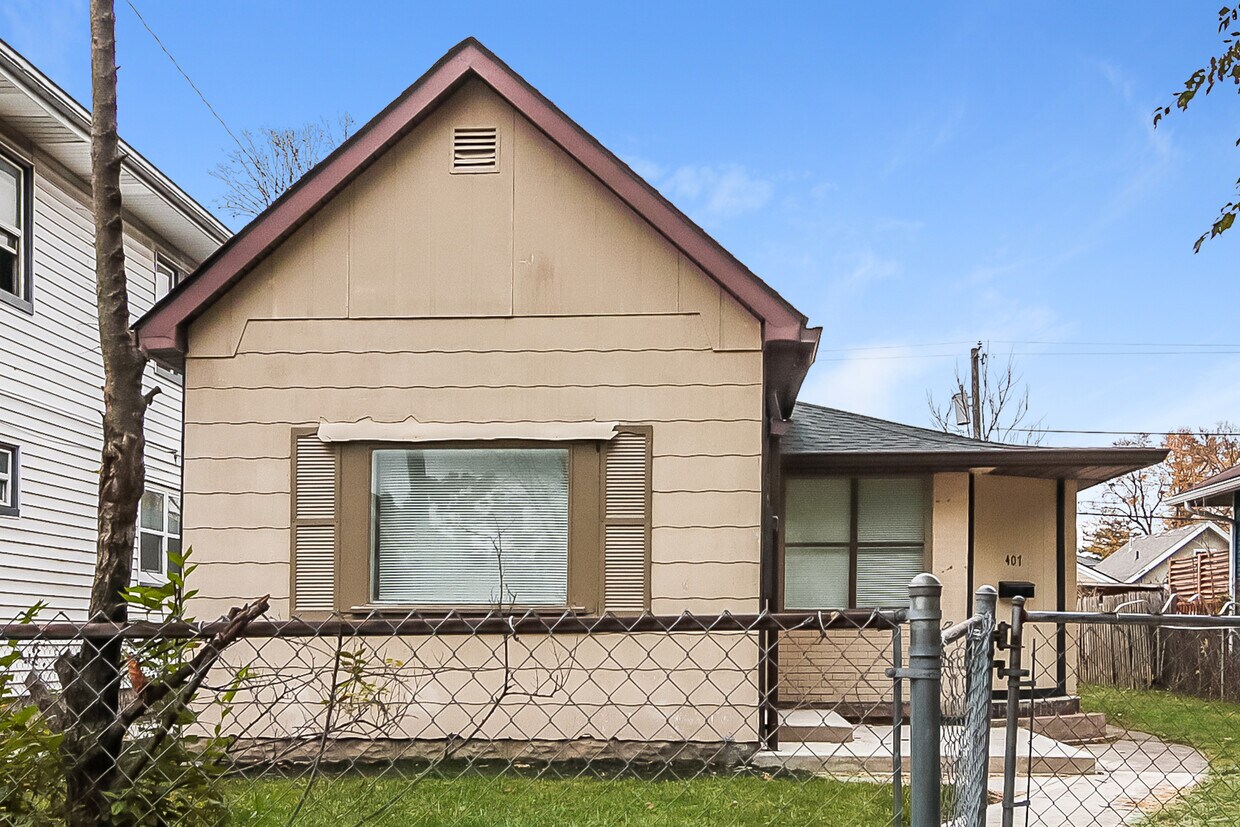 407 N Gladstone Ave, Indianapolis, IN 46201 House Rental in