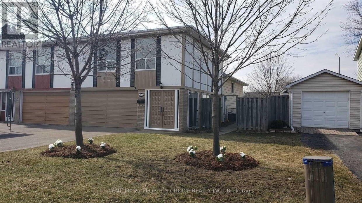 Primary Photo - 84 Griselda Crescent