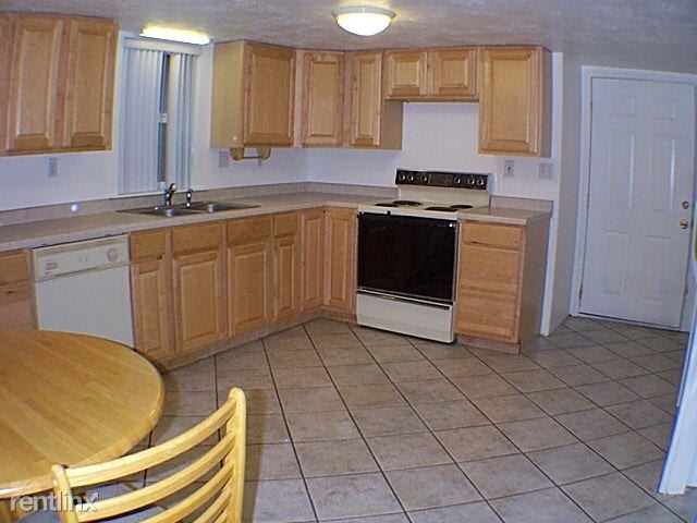 Foto del edificio - 2 br, 1 bath Apartment - 5212 S 2200 W