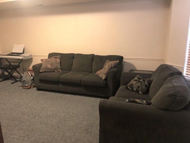 Building Photo - 565 N 300 E