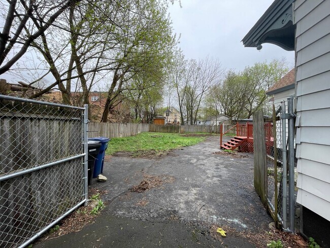 Foto del edificio - Single-family Home on Tipperary Hill