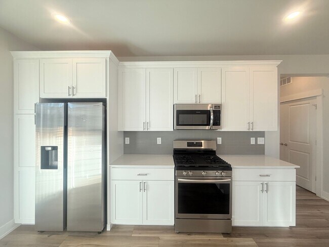 Foto del edificio - Beautiful 3-Bedroom + Bonus Loft Home in B...