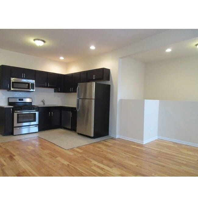 Foto del edificio - 3811 W Hirsch St