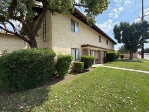 Building Photo - 6350 Summerfield Dr