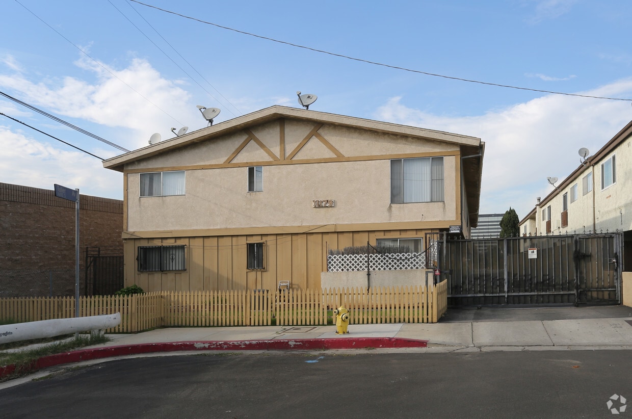 11179 Charnock Rd. - 11179 Charnock Rd