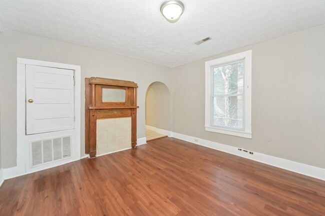 Building Photo - 515 Ben Hur Ave