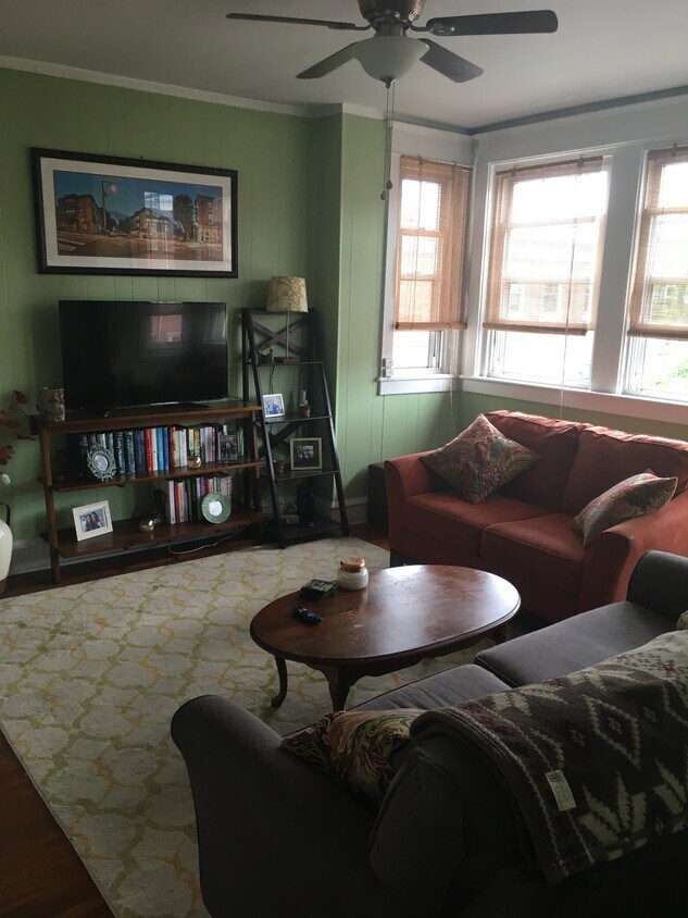Primary Photo - 300 Catharine St