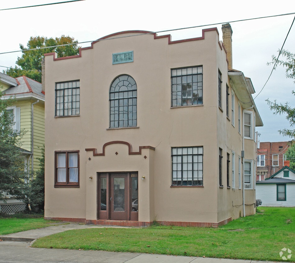 Building Photo - 209 Beauregard St