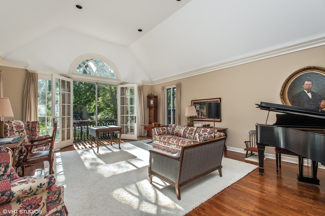 Primary Photo - 429 Warwick Rd