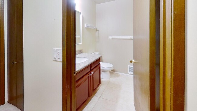 Building Photo - 11211 NE 68th Street