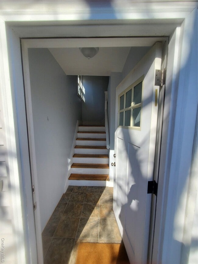 Building Photo - 35 3rd Ave