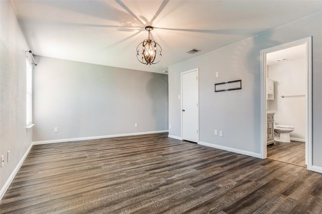 Foto del edificio - 2405 Emerald Ln