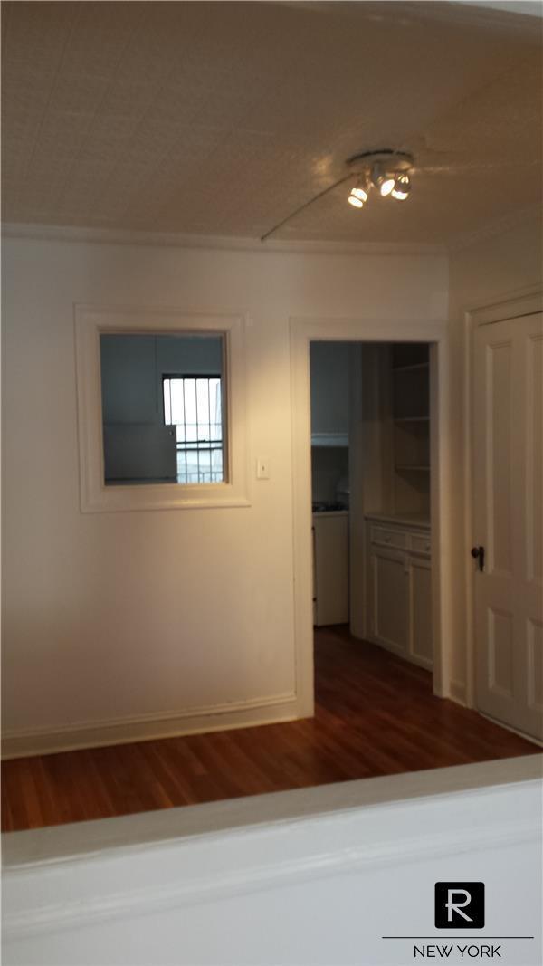 Building Photo - 464 West 25th Street