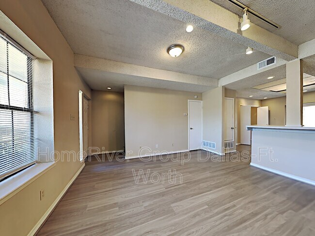 Building Photo - 1312 Cordell St
