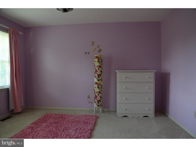 Building Photo - 193 Fairhill Dr