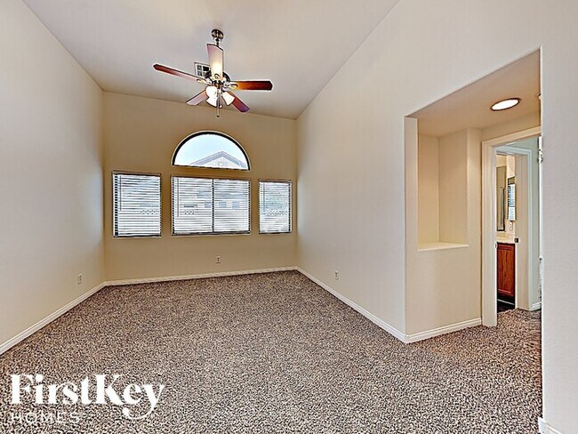 Building Photo - 5635 Tropic Breeze St