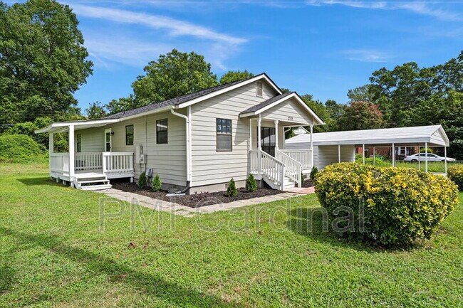 Building Photo - 2117 Wilson Ave