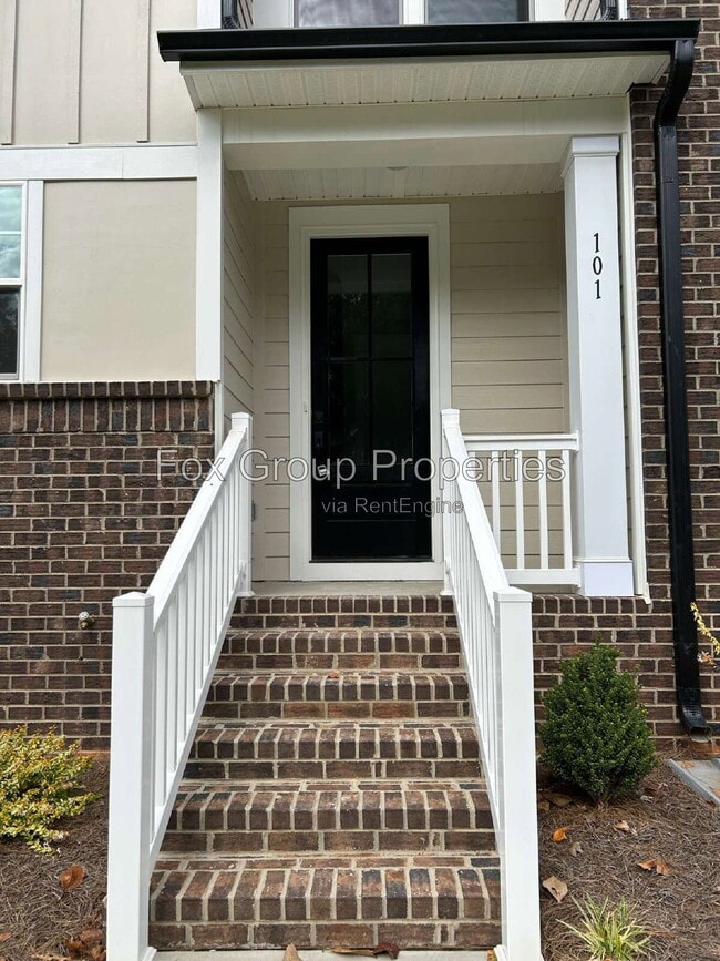 Foto del edificio - 108 Glencoe Ln