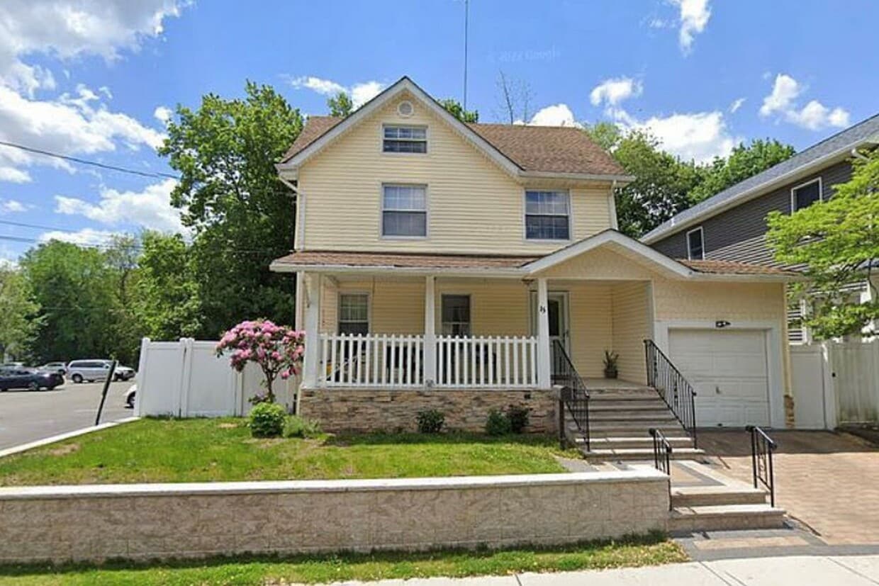 Photo - 15 Terrace Ave (Rochelle Park, NJ)