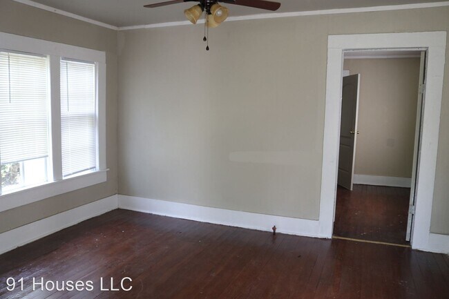 Building Photo - 1 br, 1 bath House - 945 Madison Apt A