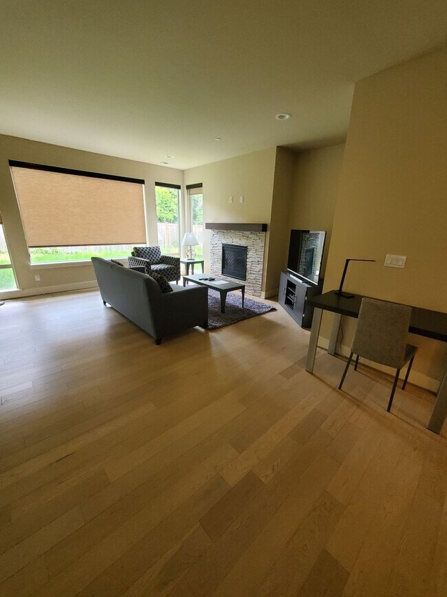 Building Photo - Spacious, Modern Living full of luxurious ...