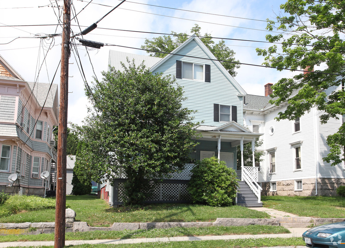 Building Photo - 193 Broad St