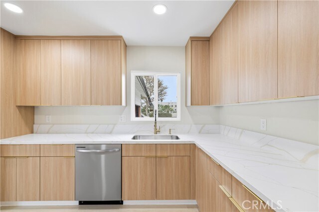 Foto del edificio - 7108 Quakertown Ave