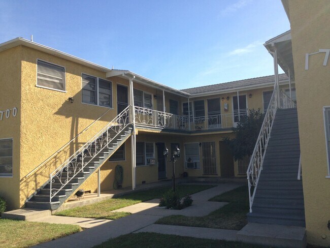 Foto del edificio - Victory, 1700-1702