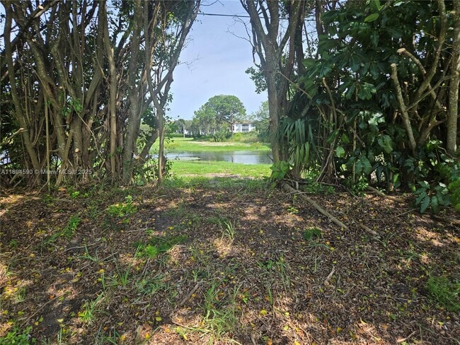 Foto del edificio - 600 SW 8th Pl