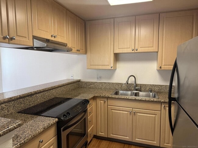 Foto del edificio - 10016 Maya Linda Rd