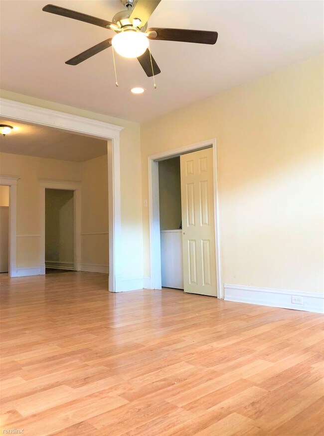 Foto del edificio - 2 br, 1 bath  - 5907 Carpenter St Fl 1