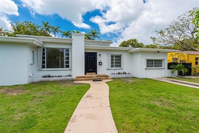 Photo - 2300 SW 24th St House