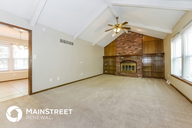 Building Photo - 5016 S Kendall Dr