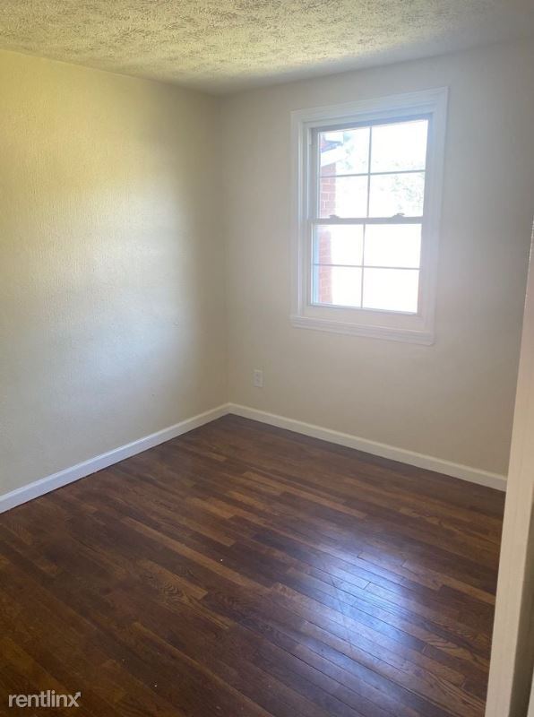 Building Photo - 2 br, 1 bath Townhome - 481 Kenwood Dr