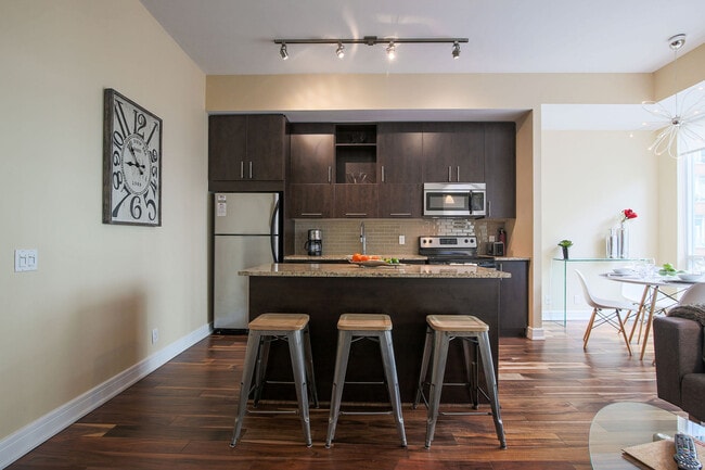 Photo du bâtiment - 333A Adelaide St E