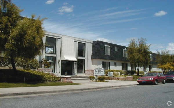 Building Photo - Blue Hills West Apartments