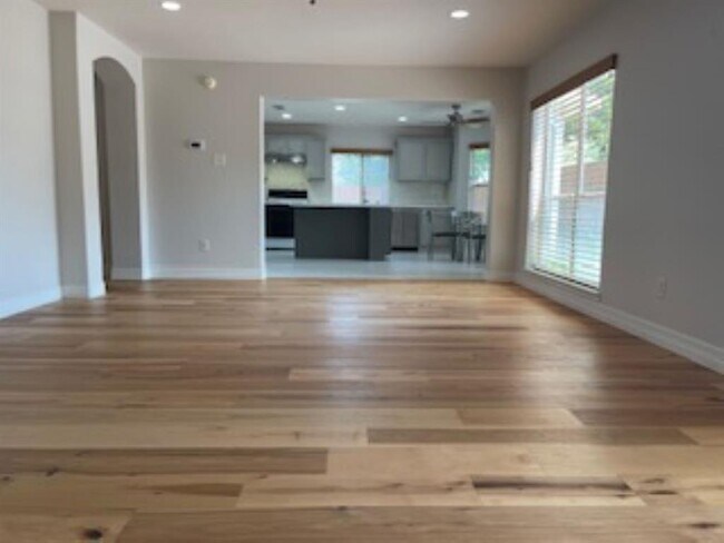 Foto del edificio - 14702 Chapelbrook Ln