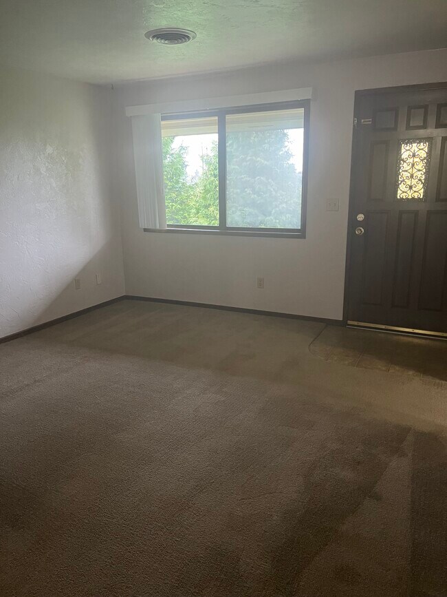 Foto del edificio - 2130 Thurston St SE