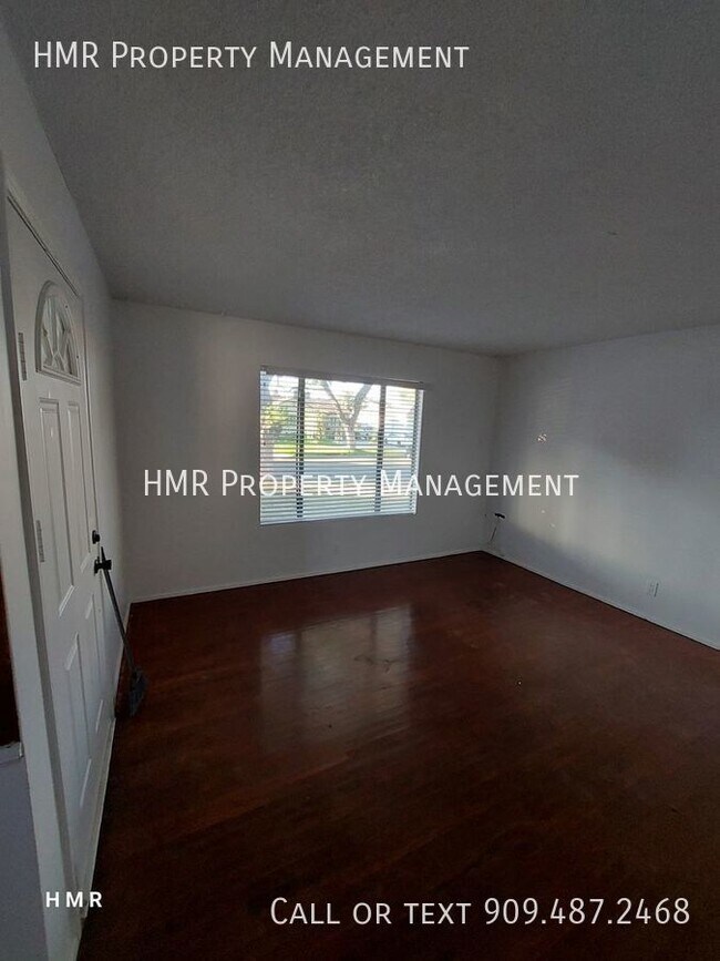 Foto del edificio - MOVE IN SPECIAL FULLY REMODEL HOME