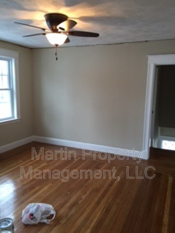 Building Photo - 116-118 White Street
