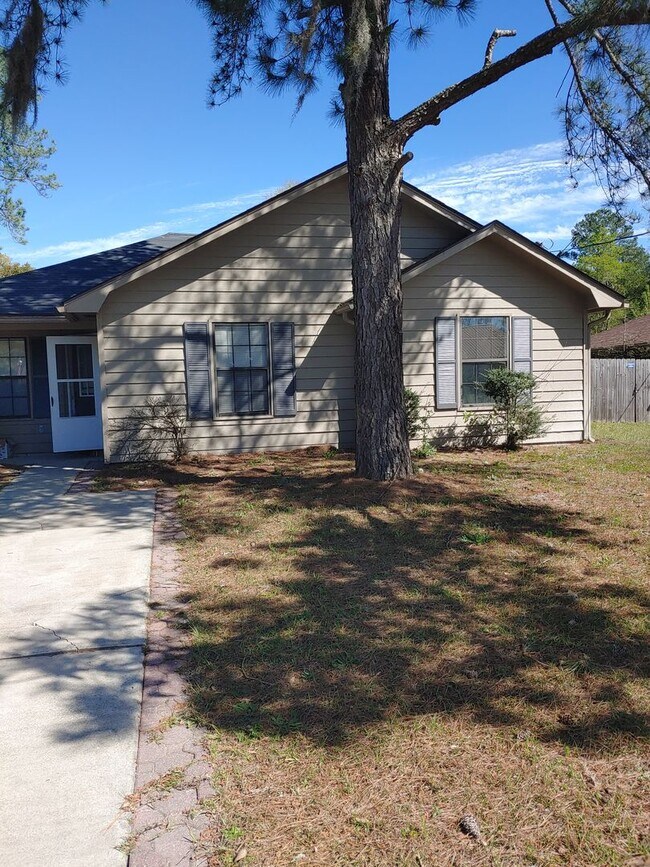 Foto del edificio - 916 Wrenwood Ln